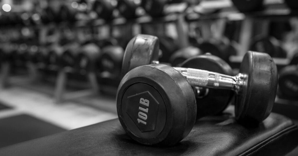 Dumbbell Leg Exercises to Build Strong Legs